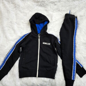 Moncler Boys Black Hoodie Sweatpants Set size 10 | Hoodie New / Sweatpants Used